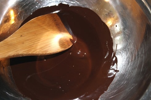 Dark Chocolate Pistachio Shortbread | taketwotapas.com