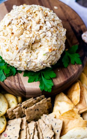 HOW TO MAKE A CLASSIC CHEESE BALL {Sweet or Savory!}