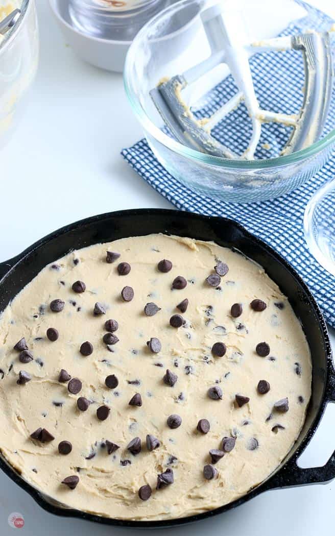 Cookie Dough Skillet for Two - Romina's Little Corner