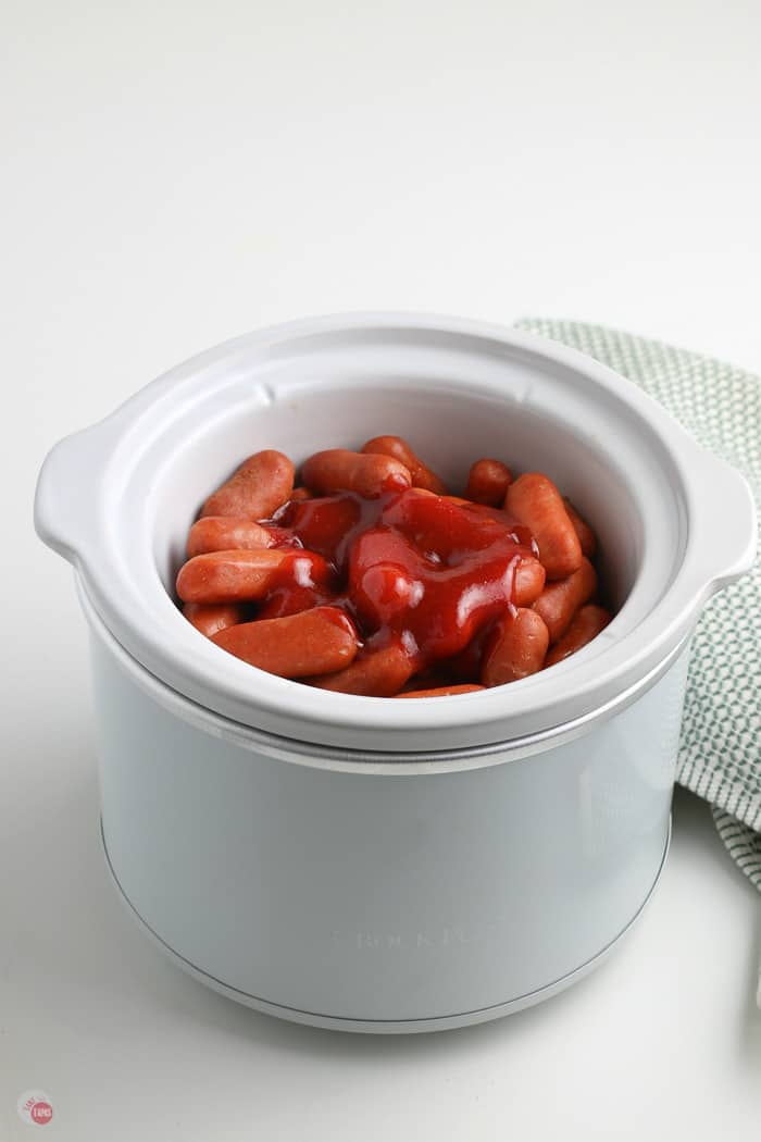 mini sausages in crockpot with sauce