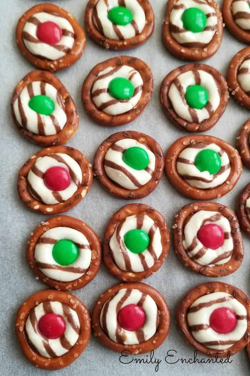 20+ Easy Holiday Pretzel Treats to Make Take Two Tapas