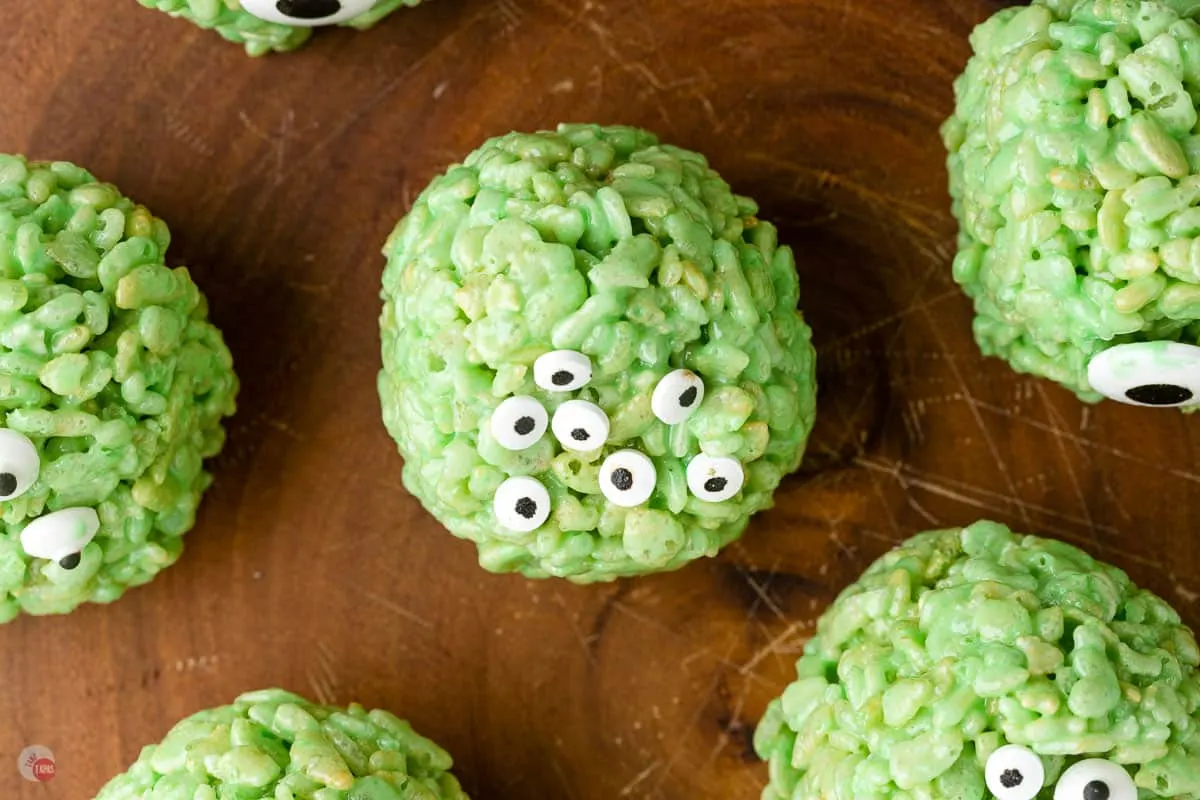 Halloween Rice Krispie Treats with M&Ms - Barefoot In The Pines