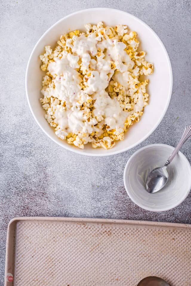 White Chocolate Peppermint Popcorn