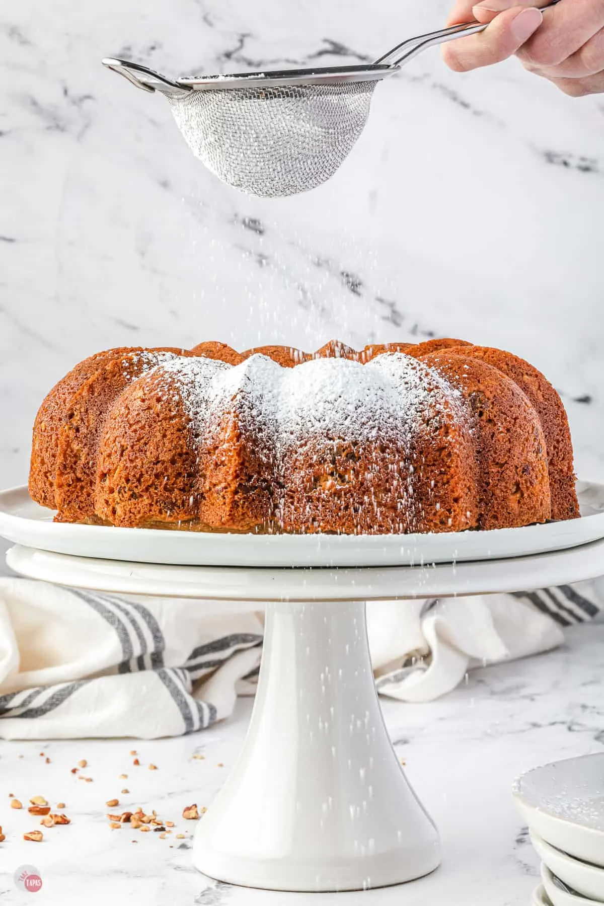 Bundt Cake Keeper Container